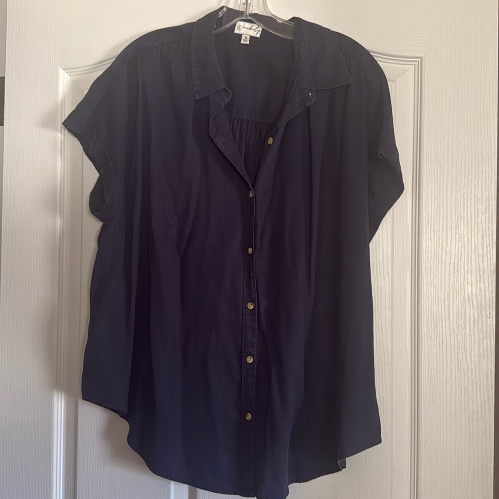 Navy women’s blouse xl Wonderly